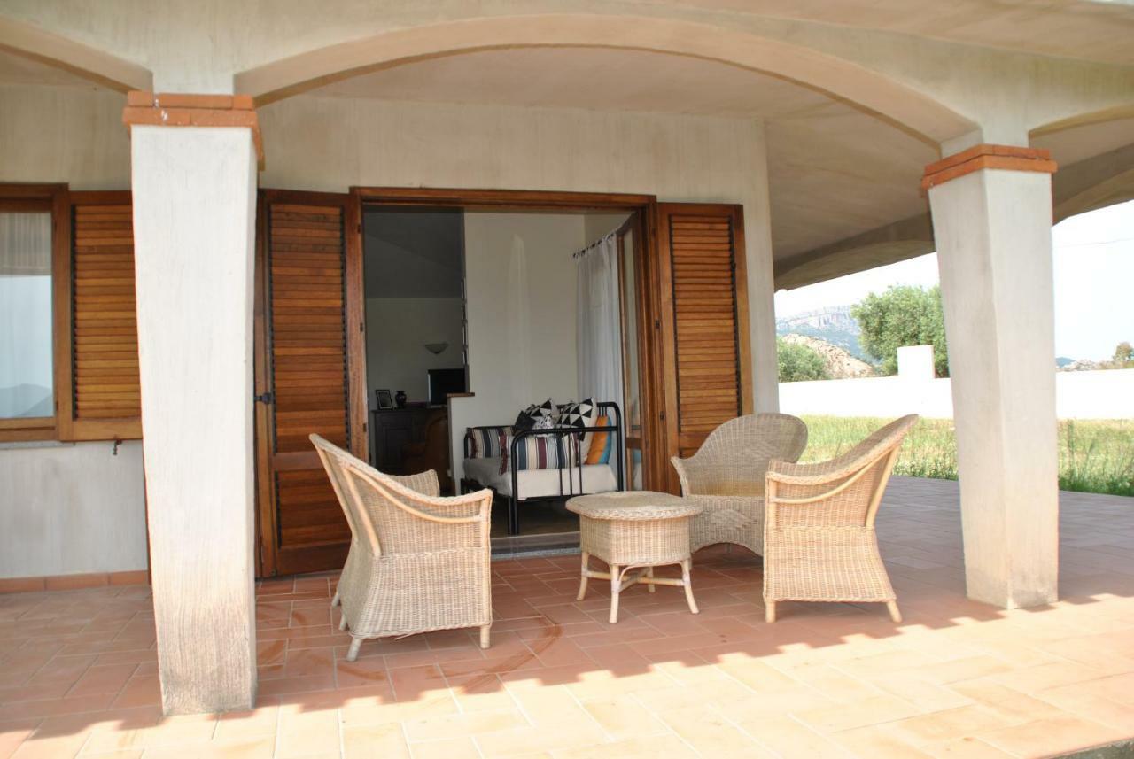 לוצוראי Casa Sa Serra מראה חיצוני תמונה