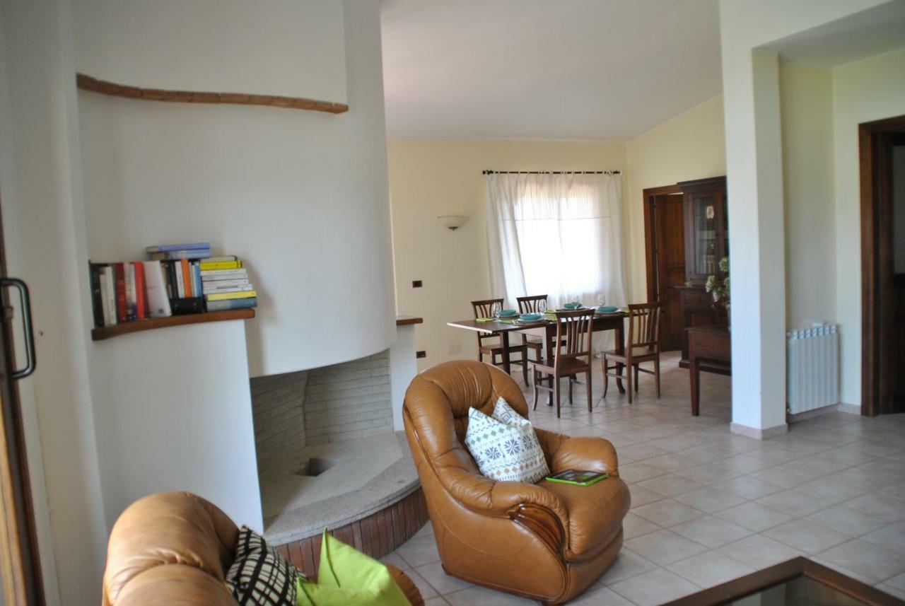 לוצוראי Casa Sa Serra מראה חיצוני תמונה